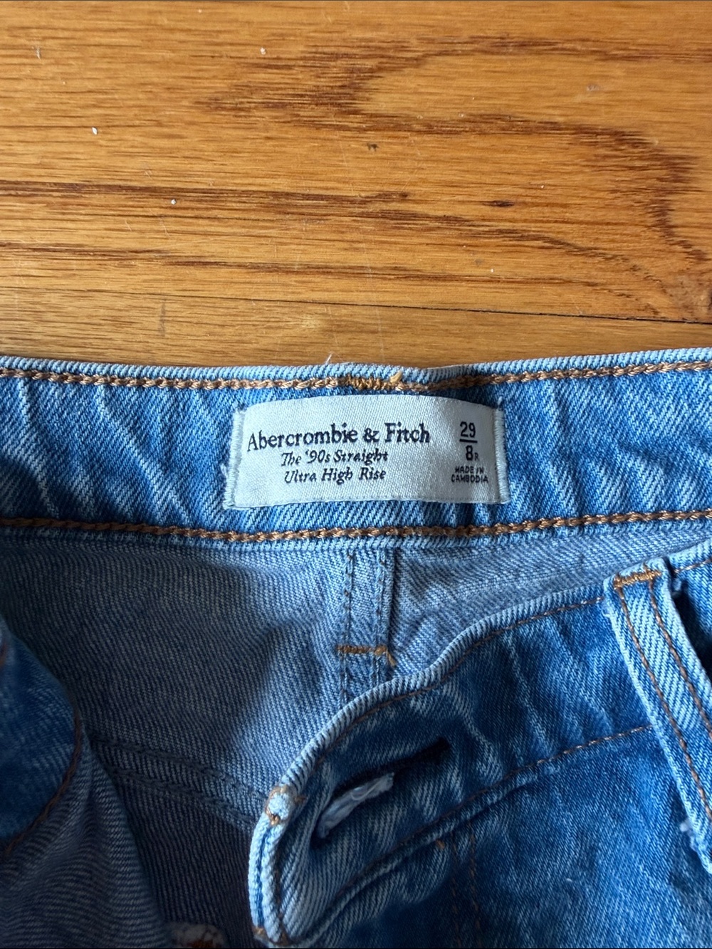 Abercrombie & Fitch Light Blue Ultra High-Rise Straight Jeans - Picture 2 of 3